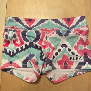 Fleo Shorts - Size Medium